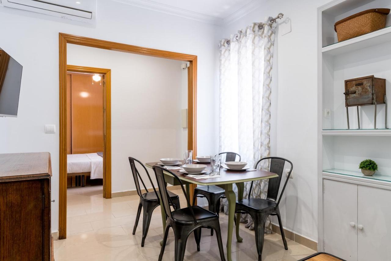 Apartamento Holi-Rent Salado Sevilla Exterior foto