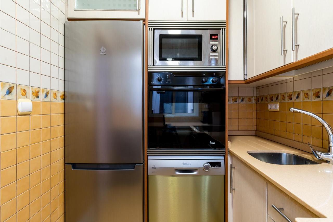 Apartamento Holi-Rent Salado Sevilla Exterior foto