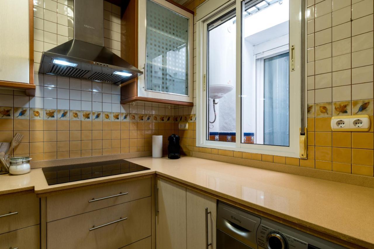Apartamento Holi-Rent Salado Sevilla Exterior foto