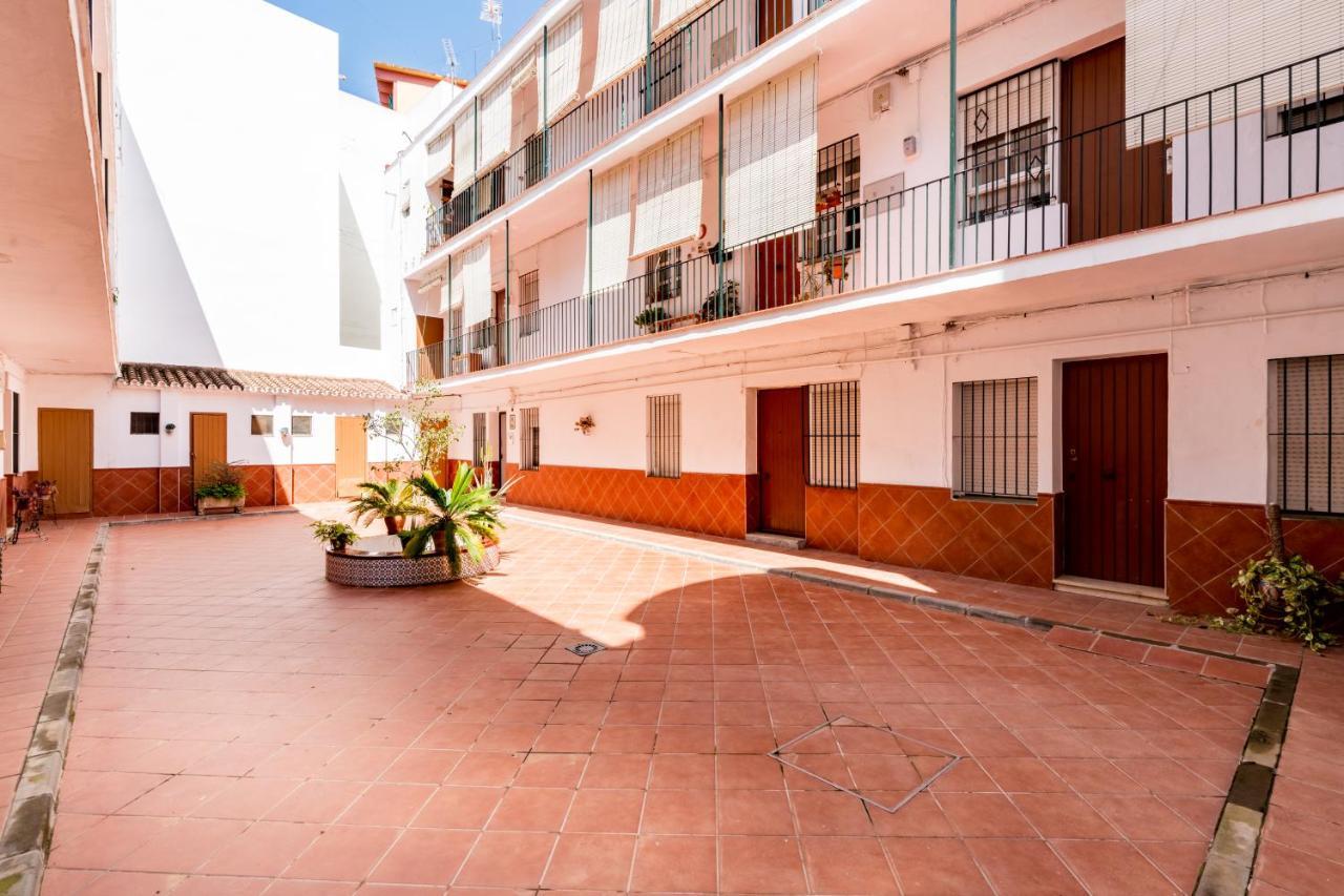 Apartamento Holi-Rent Salado Sevilla Exterior foto
